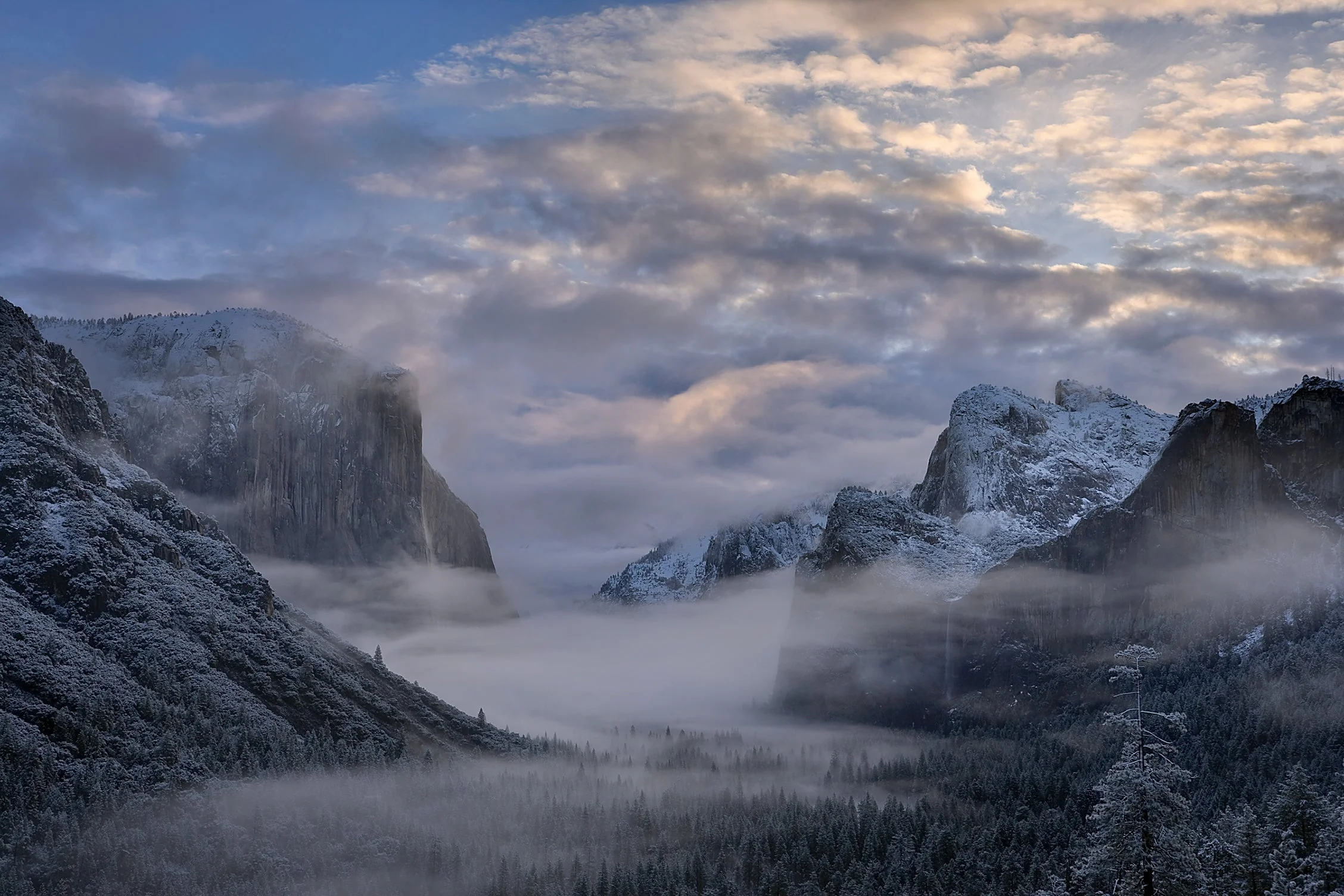 Winter Sunrise from Tunnel View, Yosemite